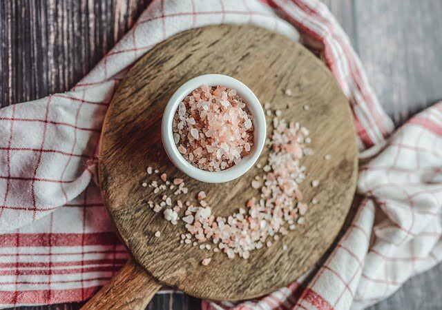 Exploring the Culinary and Wellness Uses of Himalayan Pink Salt